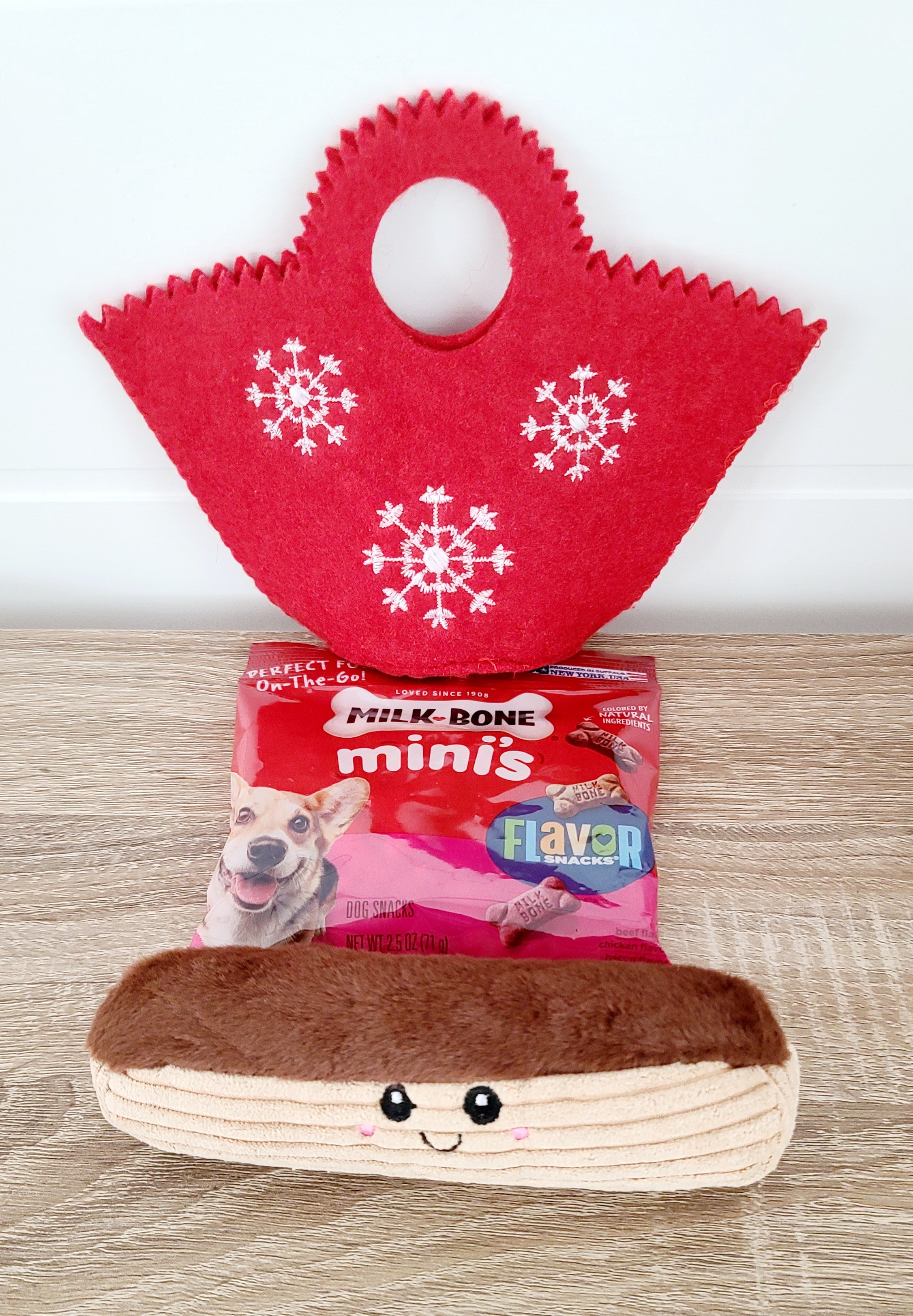 Signature Container Pet Gift Set -  Eclair theme