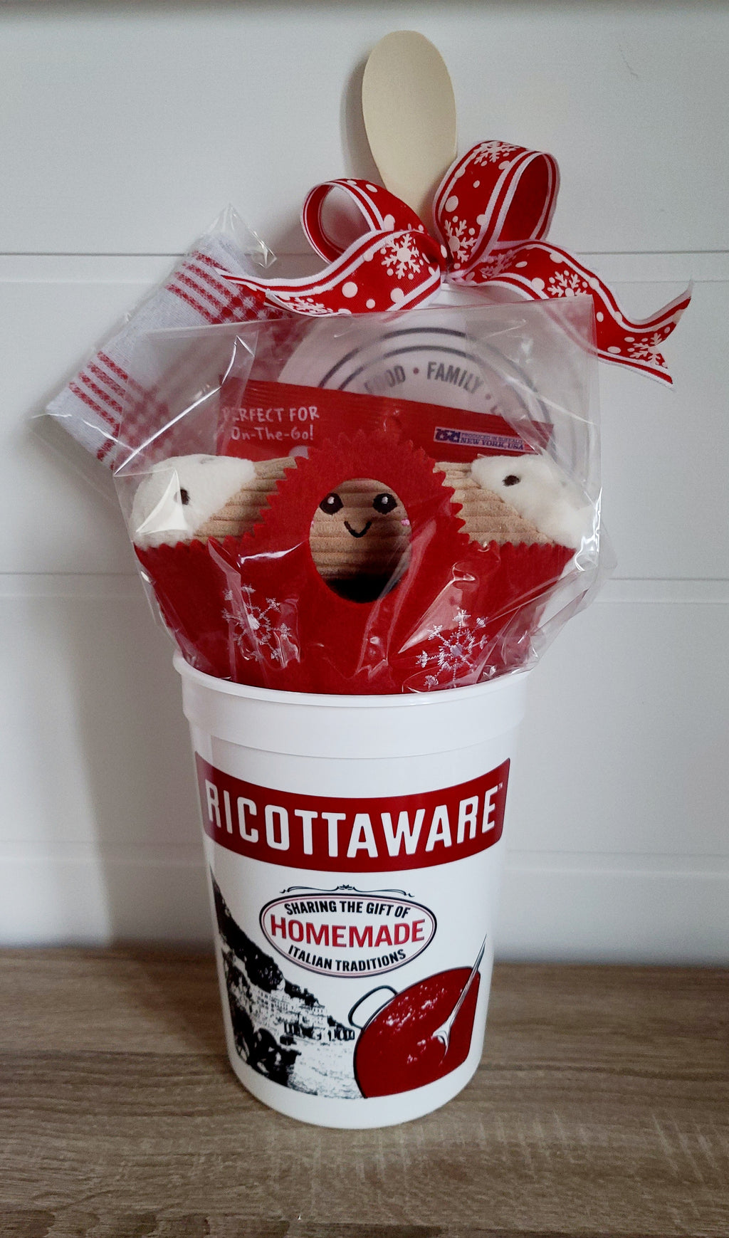 Signature Container Pet Gift Set -  Cannoli theme